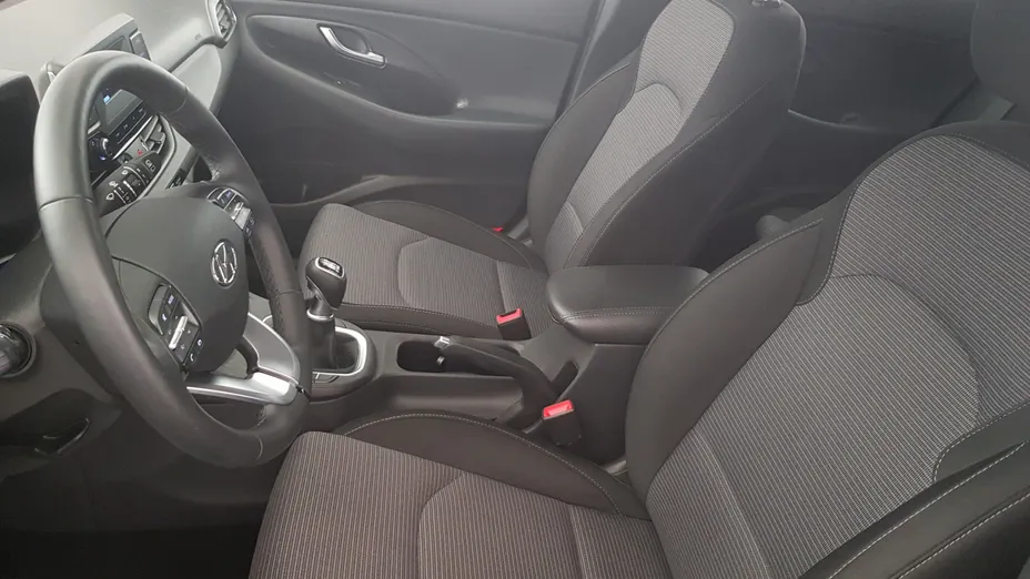 HYUNDAI i30 i30 1.5 DPI Classic +