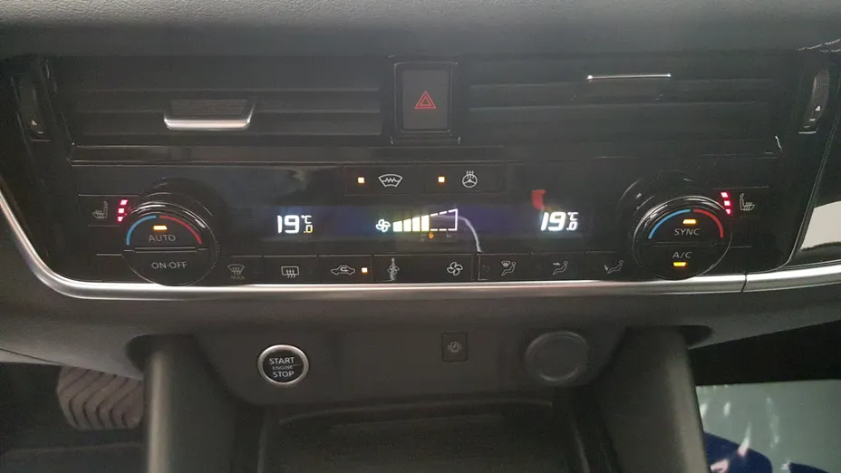 NISSAN Qashqai Qashqai 1.3 DIG-T mHEV N-Connecta Xtronic