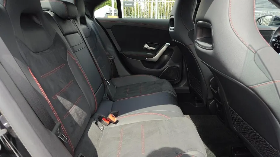 MERCEDES-BENZ CLA CLA 200 7G-DCT