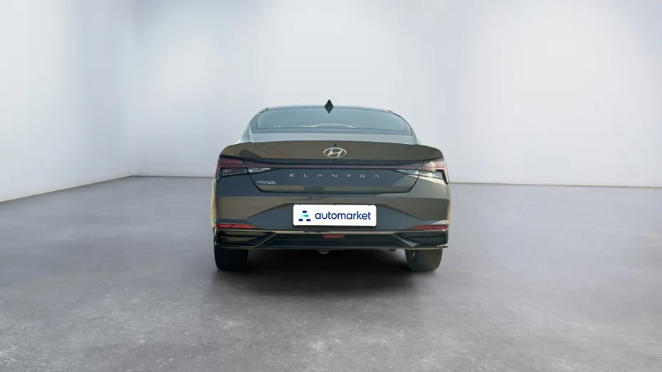 HYUNDAI Elantra Elantra 1.6 Smart CVT