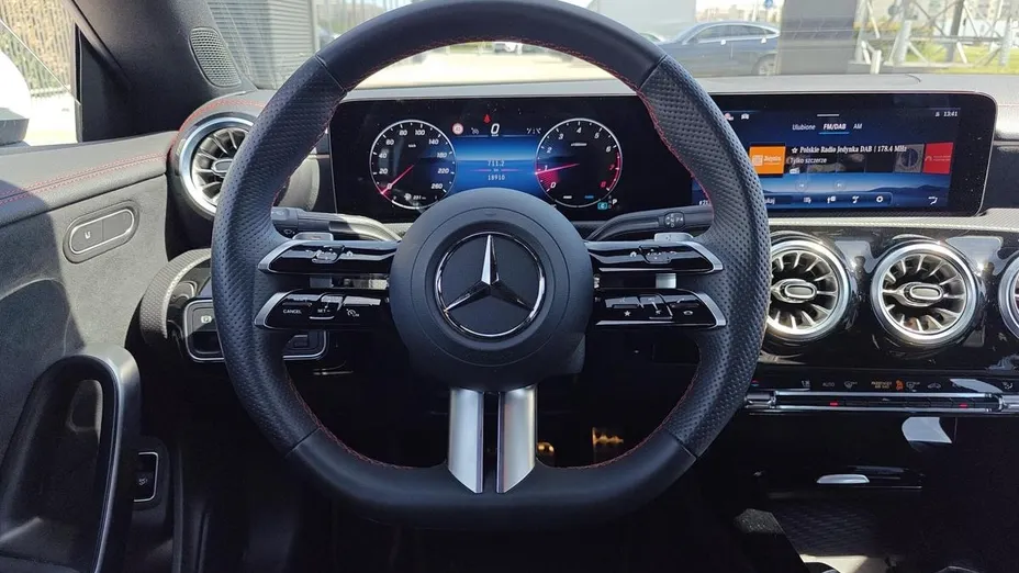 MERCEDES-BENZ CLA CLA 200 AMG Line 7G-DCT