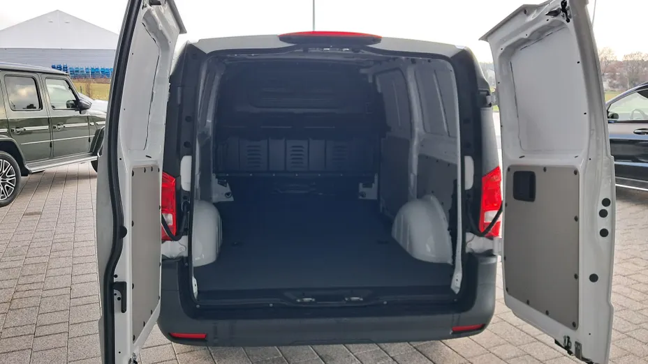 MERCEDES-BENZ Vito eVito 112 L2 60kWh 447.603 Nowy