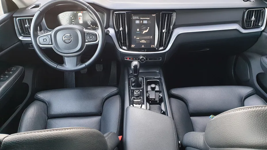VOLVO V60 V60 D3 Momentum Pro