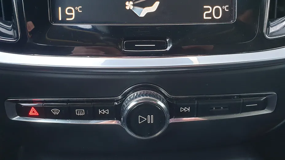 VOLVO V60 V60 D3 Momentum Pro