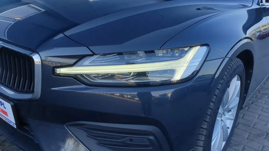 VOLVO V60 V60 D3 Momentum Pro