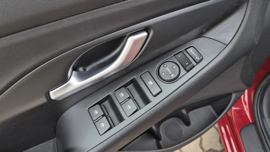 HYUNDAI i30 i30 1.0 T-GDI Smart