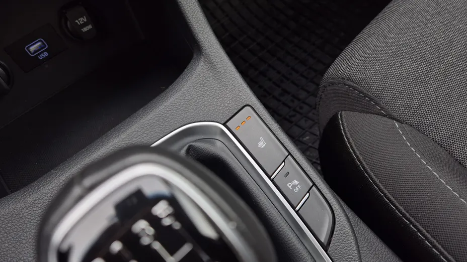 HYUNDAI i30 i30 1.0 T-GDI Smart