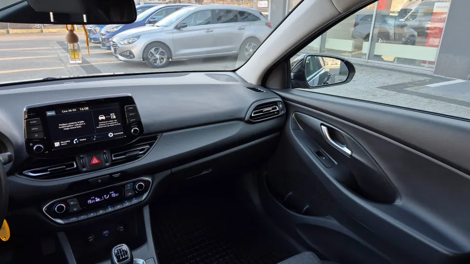 HYUNDAI i30 i30 1.0 T-GDI Smart