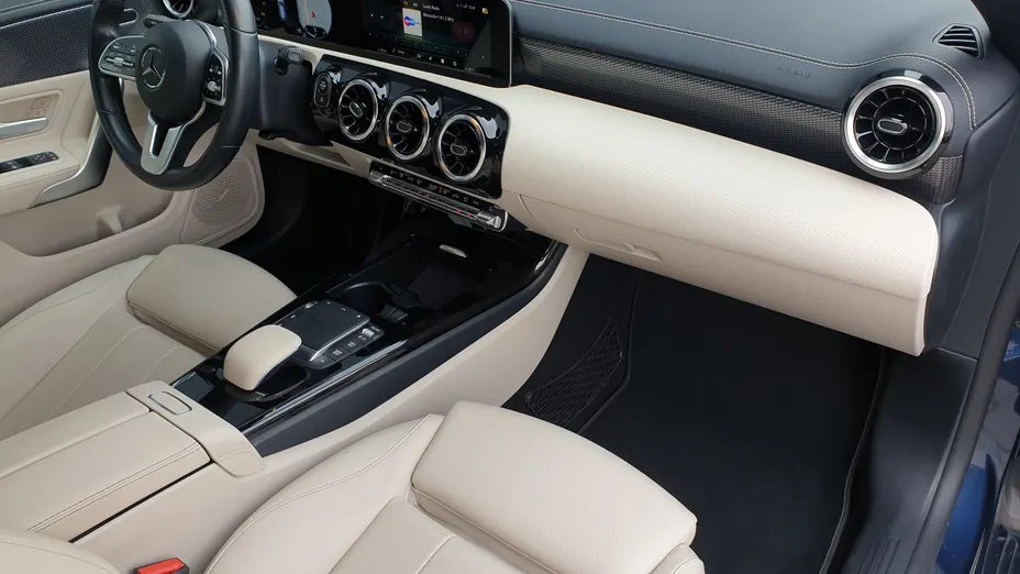 MERCEDES-BENZ CLA CLA 250 Progressive 7G-DCT