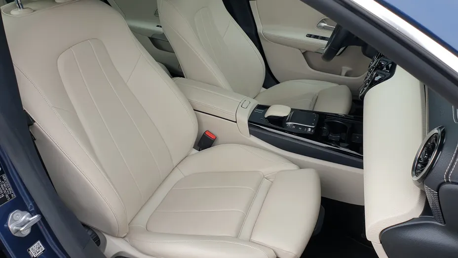 MERCEDES-BENZ CLA CLA 250 Progressive 7G-DCT