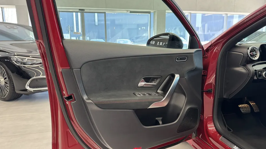 MERCEDES-BENZ A Klasa A 200 AMG Line 7G-DCT