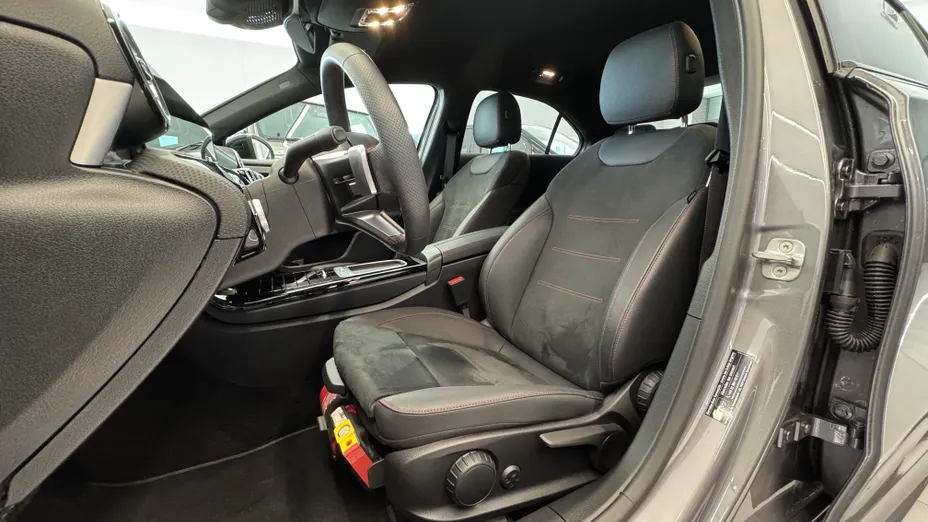 MERCEDES-BENZ A Klasa A 200 AMG Line 7G-DCT