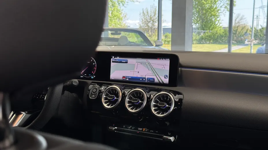 MERCEDES-BENZ A Klasa A 200 AMG Line 7G-DCT