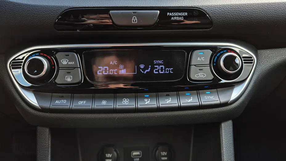 HYUNDAI i30 i30 1.5 T-GDI 48V Smart DCT