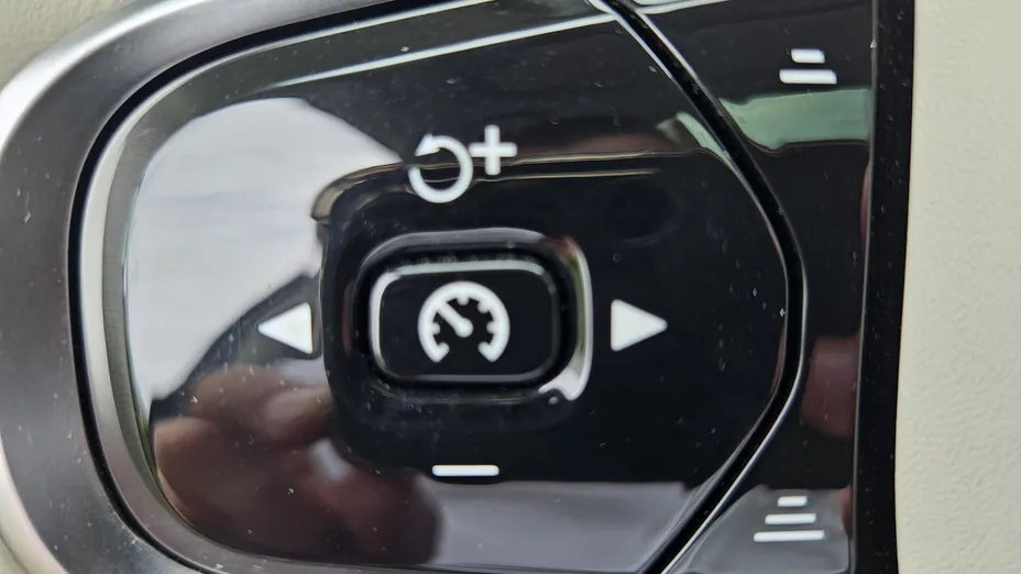 VOLVO XC60 XC60 T8 Plug-In Hybrid AWD Ultimate Bright aut
