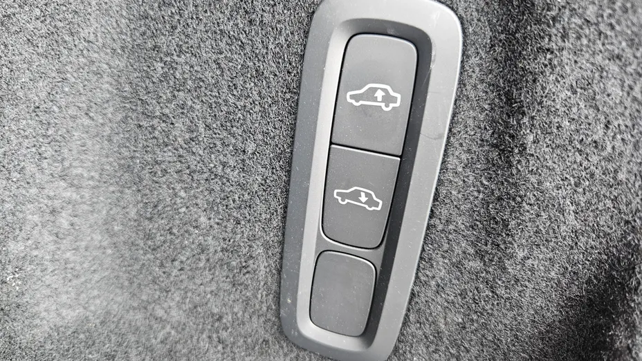 VOLVO XC60 XC60 T8 Plug-In Hybrid AWD Ultimate Bright aut