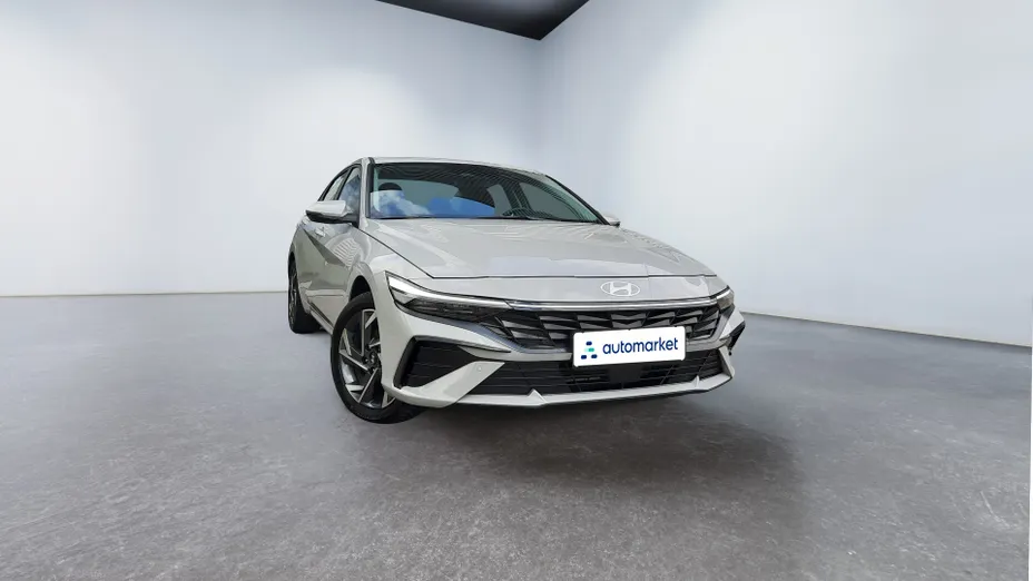 HYUNDAI Elantra Elantra 1.6 Smart CVT