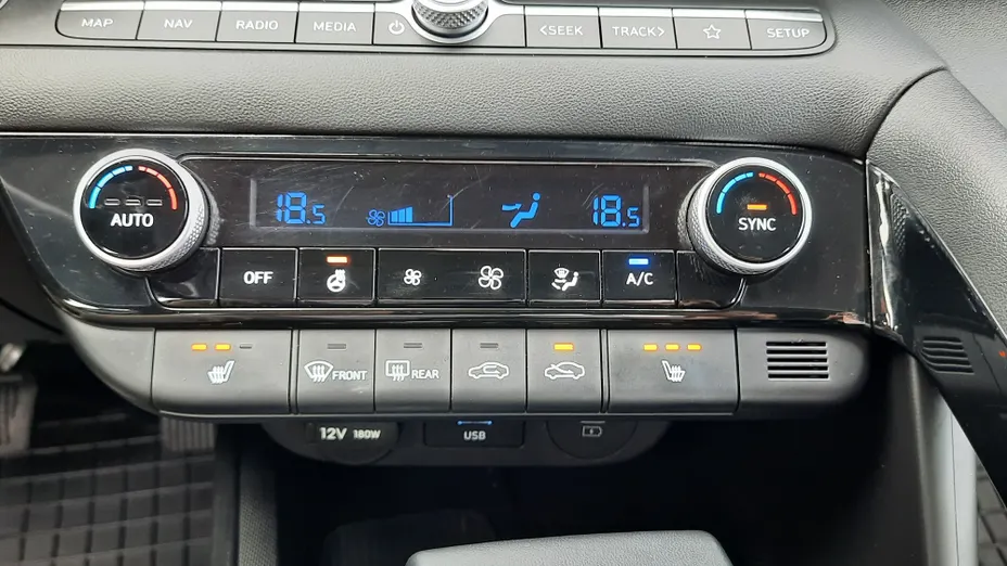 HYUNDAI Elantra Elantra 1.6 Smart CVT