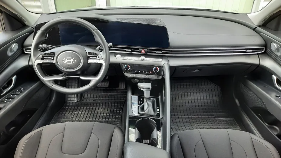 HYUNDAI Elantra Elantra 1.6 Smart CVT