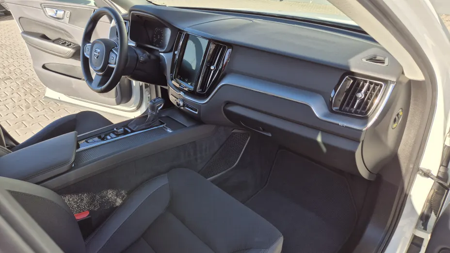 VOLVO XC60 XC60 T4 Momentum Pro aut