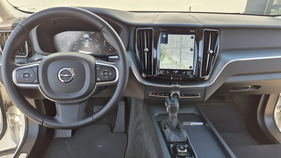 VOLVO XC60 XC60 T4 Momentum Pro aut