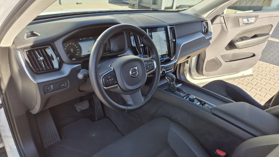VOLVO XC60 XC60 T4 Momentum Pro aut