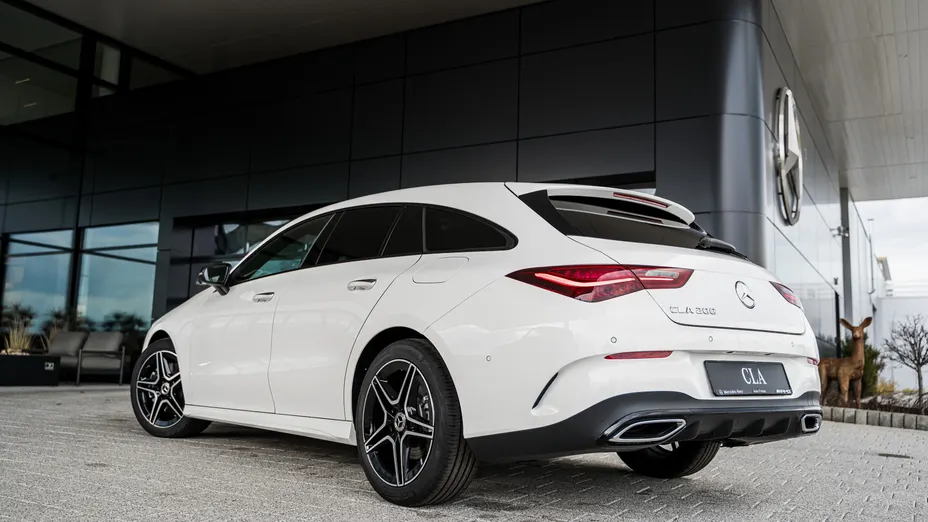 MERCEDES-BENZ CLA CLA 200 AMG Line 7G-DCT Nowy