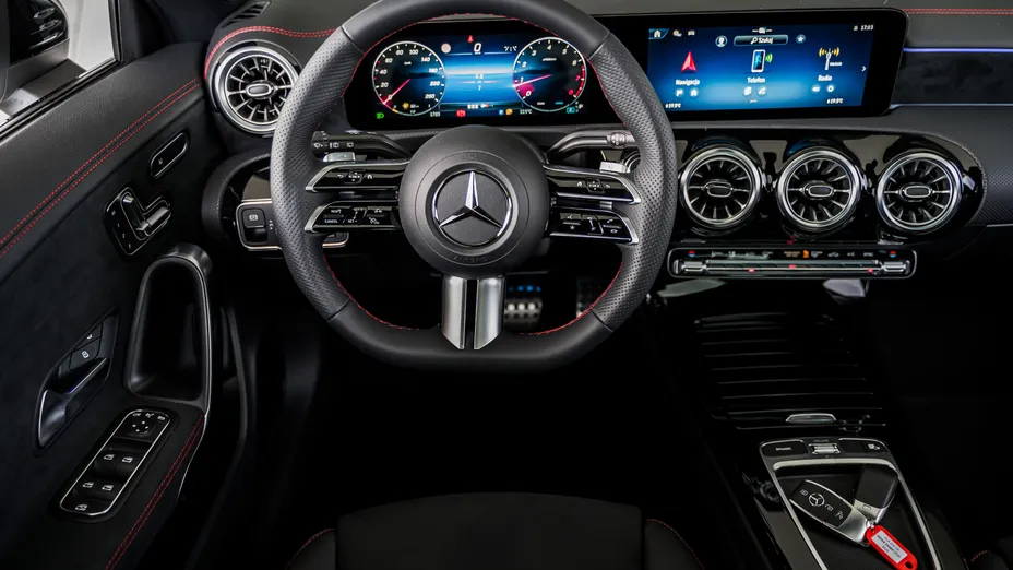 MERCEDES-BENZ CLA CLA 200 AMG Line 7G-DCT Nowy