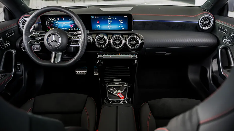 MERCEDES-BENZ CLA CLA 200 AMG Line 7G-DCT Nowy
