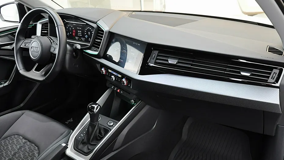AUDI A1 A1 30 TFSI Advanced S tronic