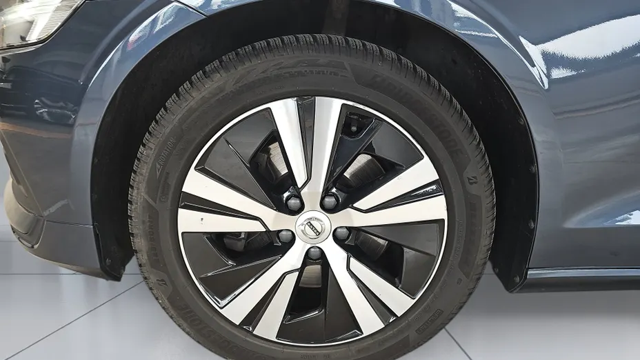 VOLVO V60 V60 B3 B Momentum Pro aut