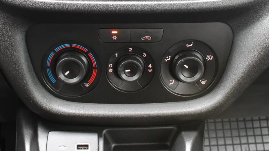 FIAT Doblo Cargo/Van Doblo Kombi Maxi 1.6 MJ Active