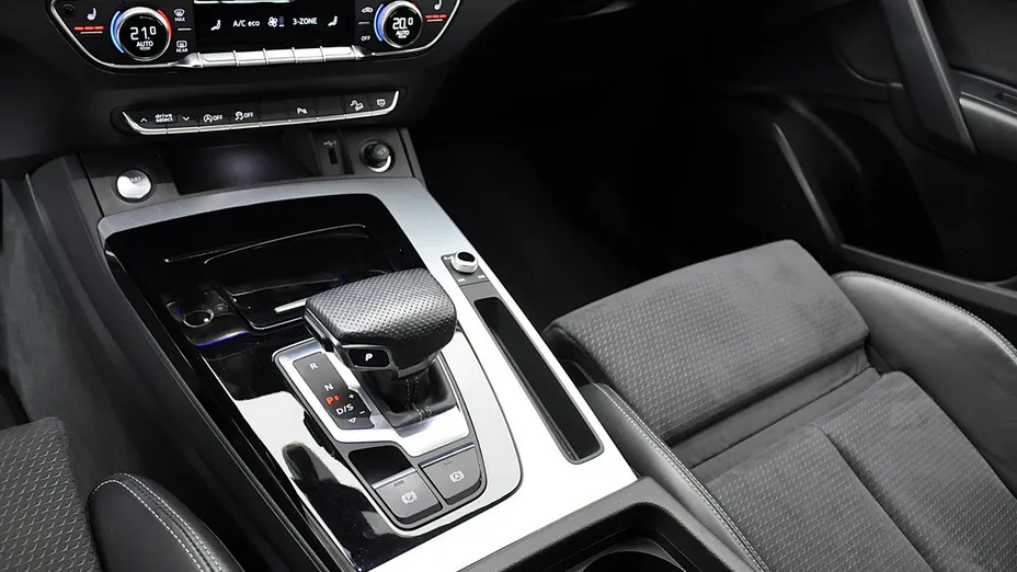 AUDI Q5 Q5 45 TFSI mHEV Quattro S Line S tronic