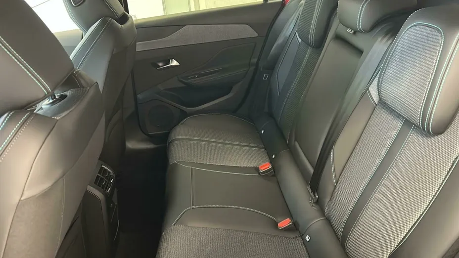 PEUGEOT 308 308 1.2 mHEV Allure S&S e-DCS6 Nowy