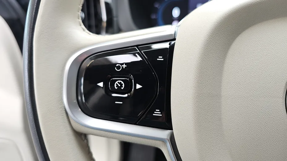 VOLVO XC60 XC60 B5 B AWD Inscription aut