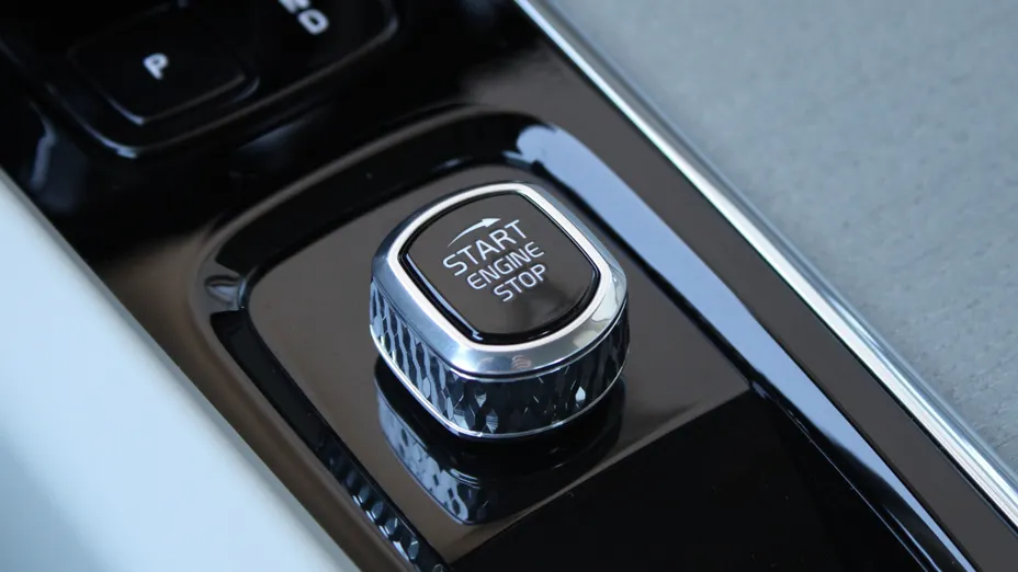 VOLVO S60 S60 B5 B AWD Plus Dark aut