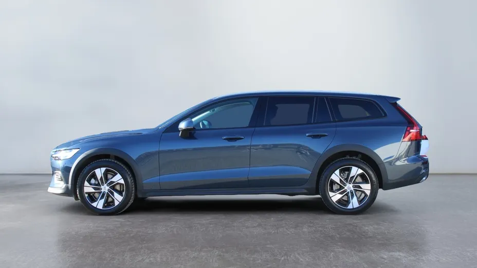 VOLVO V60 V60 CC Plus B5 B AWD aut
