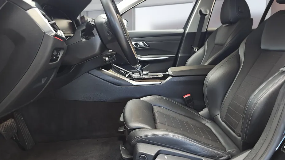 BMW Seria 3 320d xDrive Sport Line aut