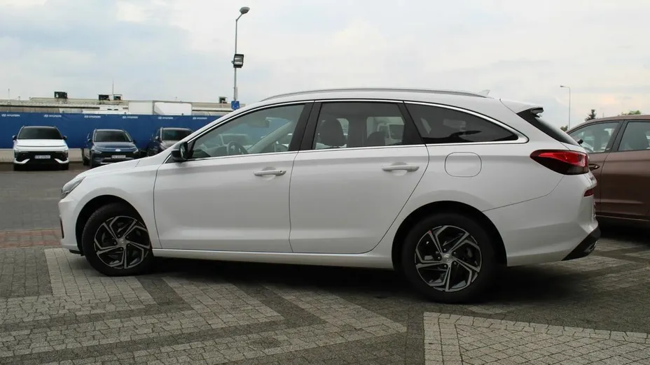 HYUNDAI i30 i30 1.0 T-GDI Smart