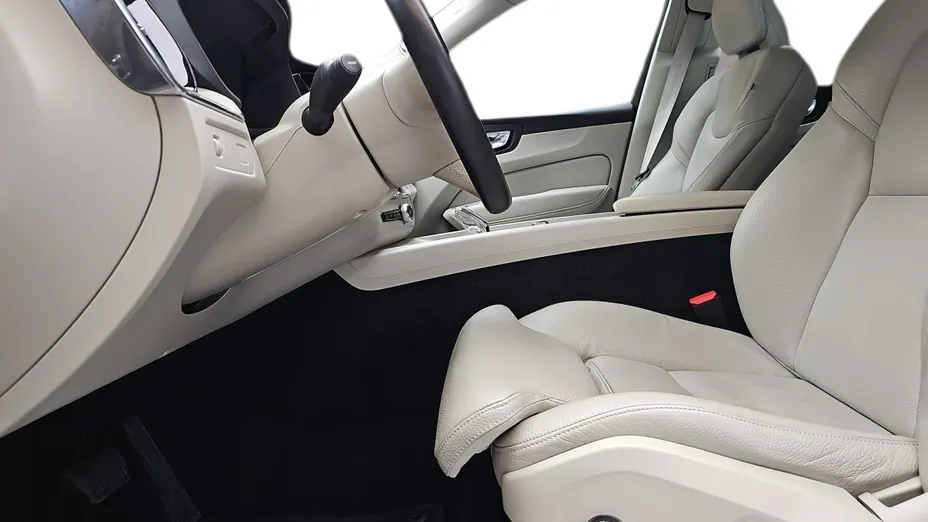VOLVO XC60 XC60 B4 D AWD Inscription aut