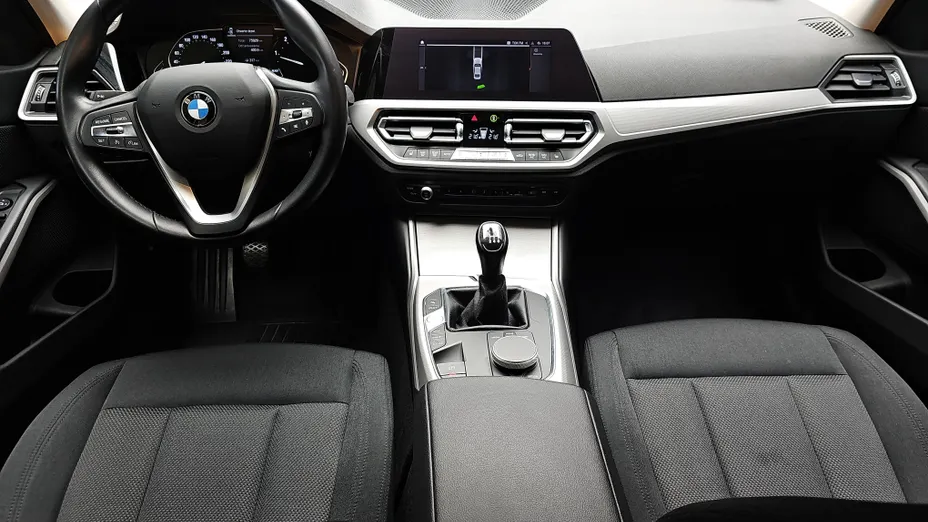 BMW Seria 3 318d Advantage