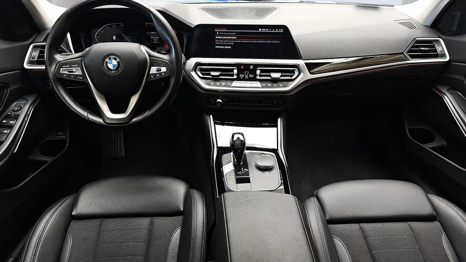 BMW Seria 3 320d xDrive Sport Line aut