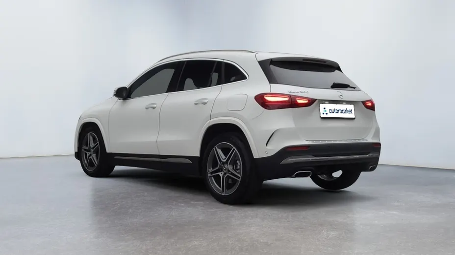 MERCEDES-BENZ GLA GLA 200 AMG Line