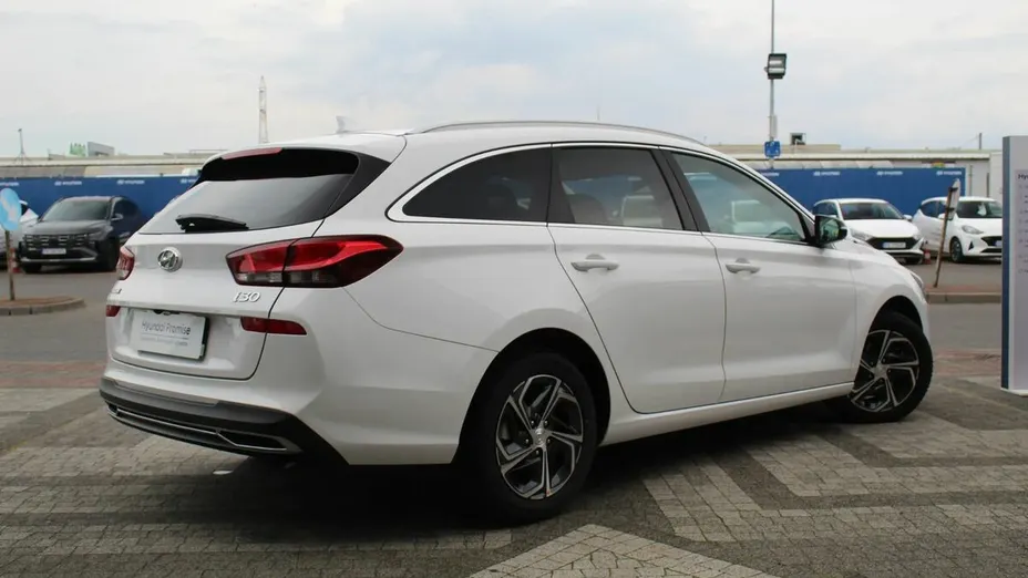 HYUNDAI i30 i30 1.0 T-GDI Smart