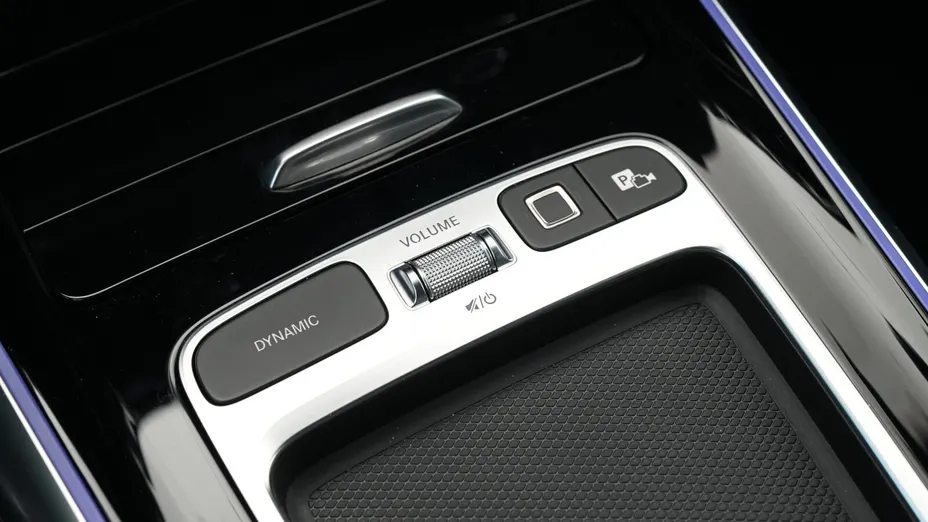 MERCEDES-BENZ GLA GLA 200 d AMG Line 8G-DCT