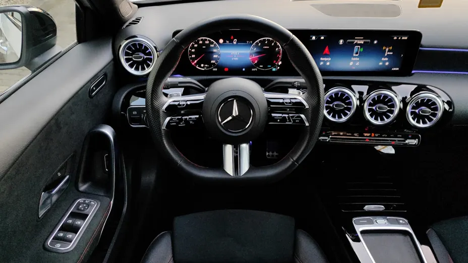 MERCEDES-BENZ A Klasa A 200 AMG Line 7G-DCT