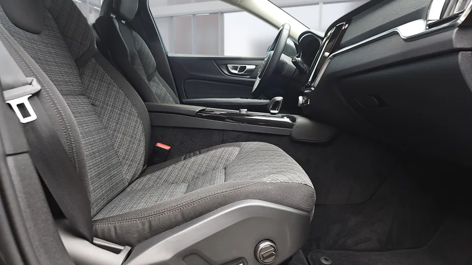 VOLVO V60 V60 T6 AWD Plug-In Hybrid Core aut