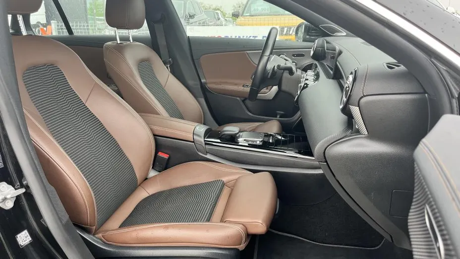 MERCEDES-BENZ CLA CLA 200 d Edition 1 8G-DCT