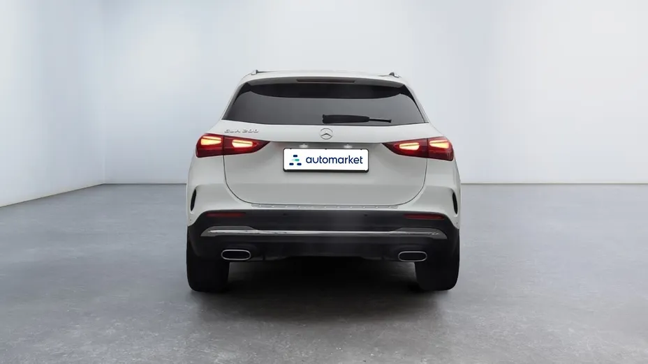 MERCEDES-BENZ GLA GLA 200 AMG Line