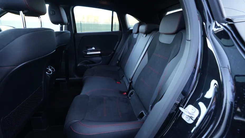 MERCEDES-BENZ GLA GLA 200